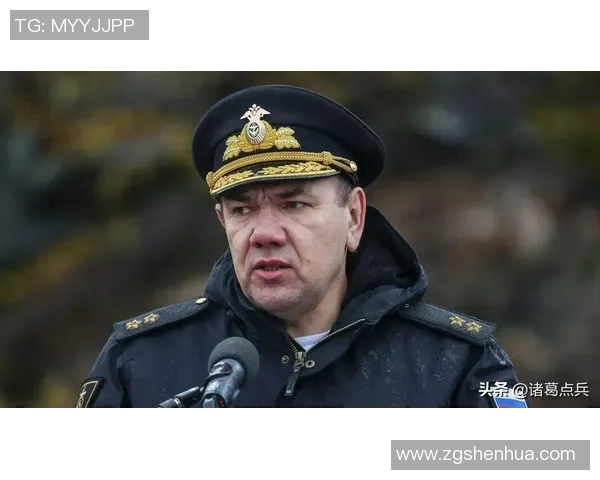 足球明星海军上将的传奇人生与球场之外的荣耀探索 足球明星海军上将的传奇人生与球场之外的荣耀探索